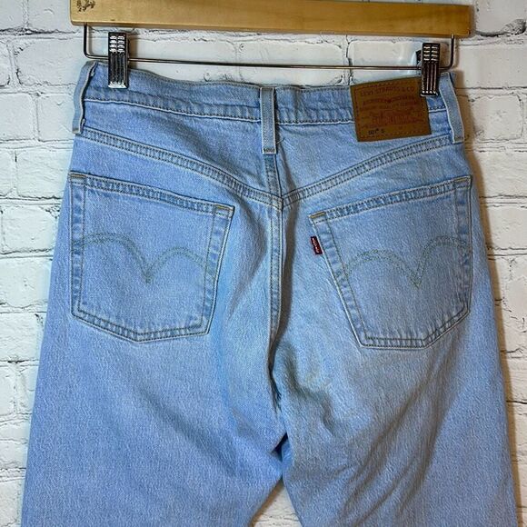 Levi’s 501 90s Light Wash Skinny Jeans size W26 x L28 Button Fly Raw Hem - Picture 8 of 13